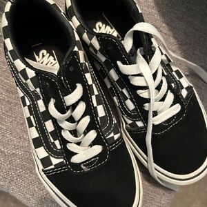 Vans Kids size 2 black and white shoes